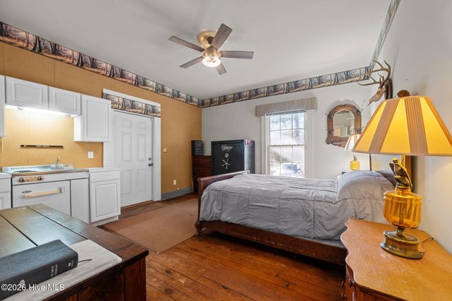 3298 Yankee Hall Road, Greenville, NC 27834