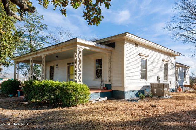 3298 Yankee Hall Road, Greenville, NC 27834