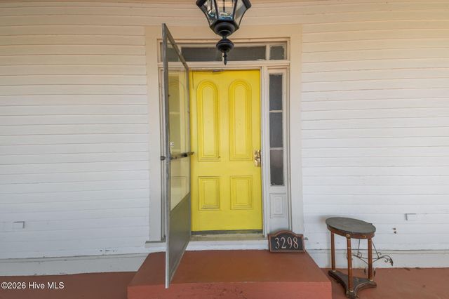 3298 Yankee Hall Road, Greenville, NC 27834