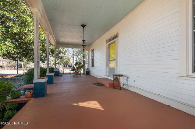 3298 Yankee Hall Road, Greenville, NC 27834