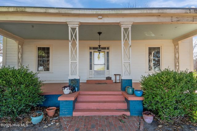 3298 Yankee Hall Road, Greenville, NC 27834