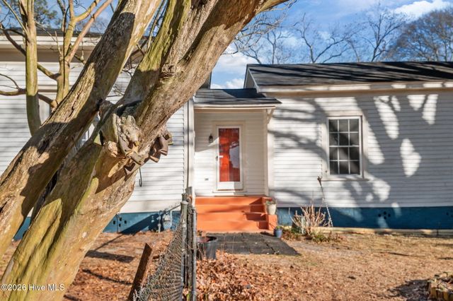 3298 Yankee Hall Road, Greenville, NC 27834