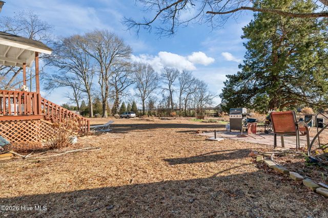 3298 Yankee Hall Road, Greenville, NC 27834