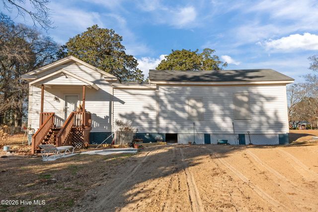 3298 Yankee Hall Road, Greenville, NC 27834