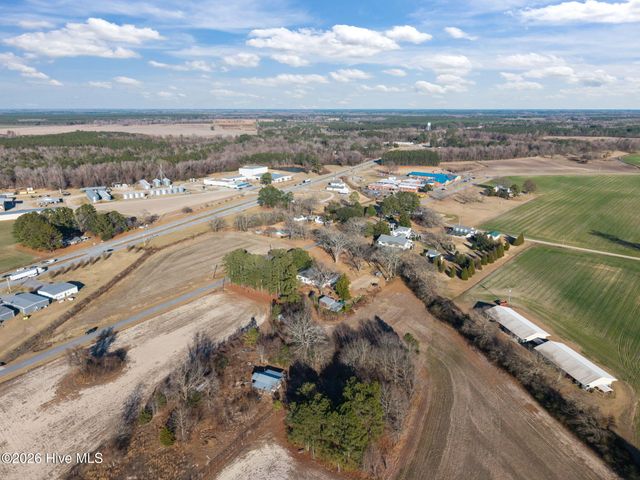 3298 Yankee Hall Road, Greenville, NC 27834