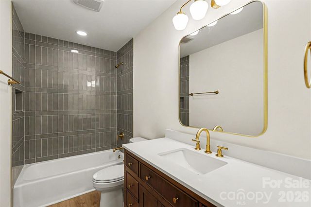 319 Kingsley Drive, Charlotte, NC 28270