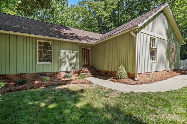 319 Kingsley Drive, Charlotte, NC 28270