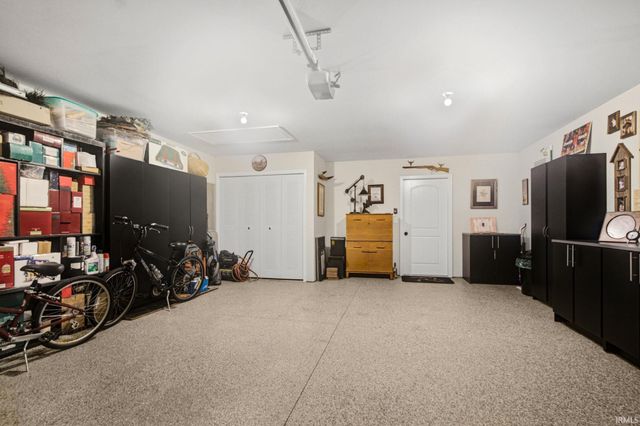 108 St Andrews Court, Hartford City, IN 47348