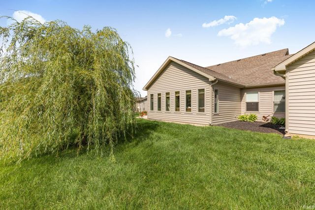108 St Andrews Court, Hartford City, IN 47348