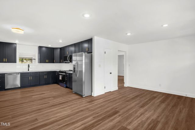 1907 Wilkins Street, Burlington, NC 27217