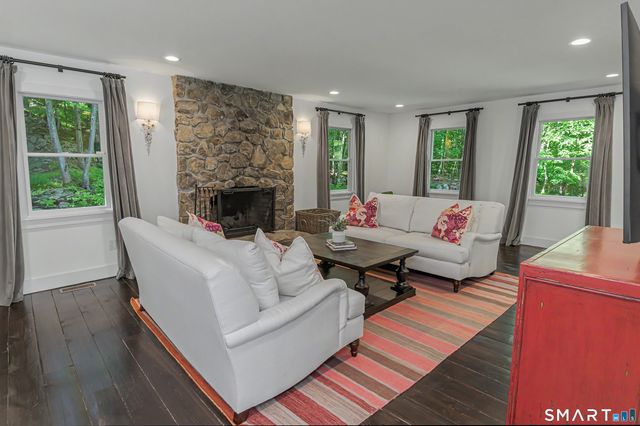 564 Barrack Hill Road, Ridgefield, CT 06877