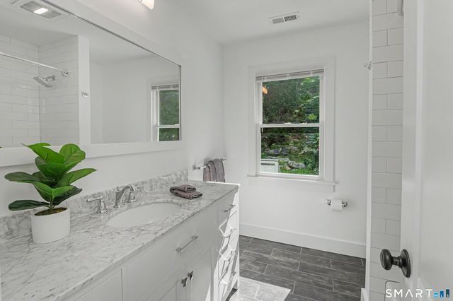 564 Barrack Hill Road, Ridgefield, CT 06877