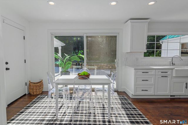 564 Barrack Hill Road, Ridgefield, CT 06877