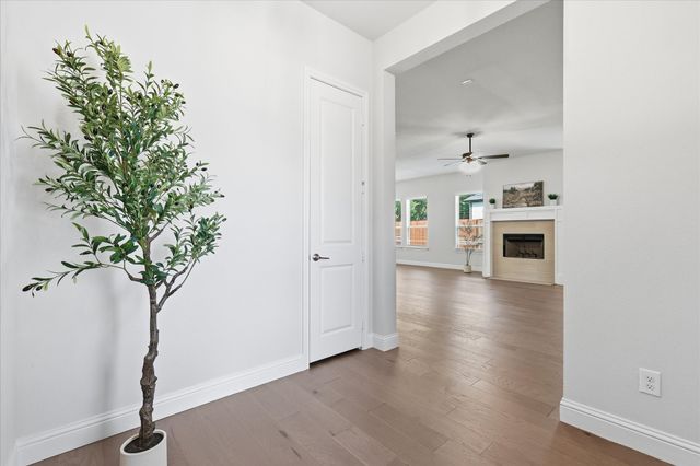 4017 Alpine Street, Midlothian, TX 76065