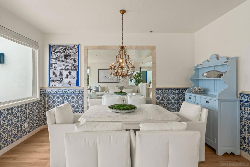Image 14 of property listing at 5437 La Jolla Blvd, La Jolla, CA 92037
