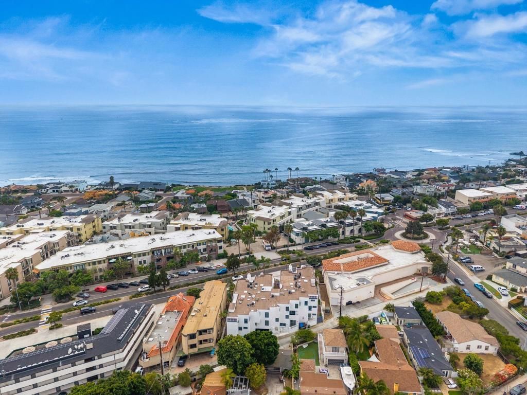 Image 51 of property listing at 5437 La Jolla Blvd, La Jolla, CA 92037