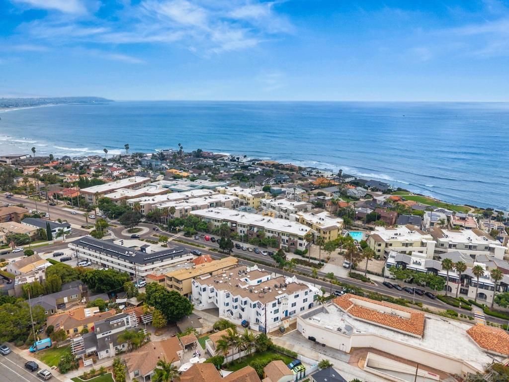 Image 52 of property listing at 5437 La Jolla Blvd, La Jolla, CA 92037