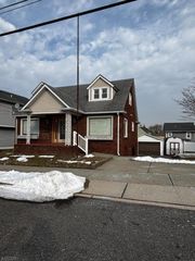 52 Hobart Pl, Totowa Boro, NJ 07512