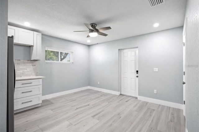 817 W BOUGAINVILLEA AVENUE, Tampa, FL 33612