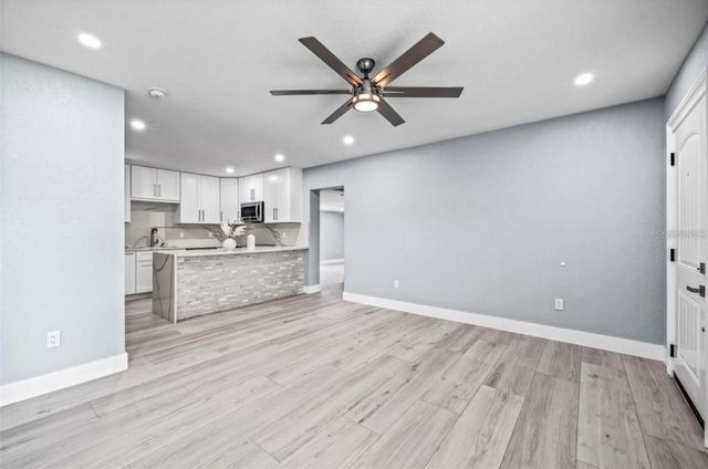 817 W BOUGAINVILLEA AVENUE, Tampa, FL 33612