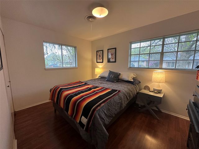 1908 Pompton Dr DR, Austin, TX 78757