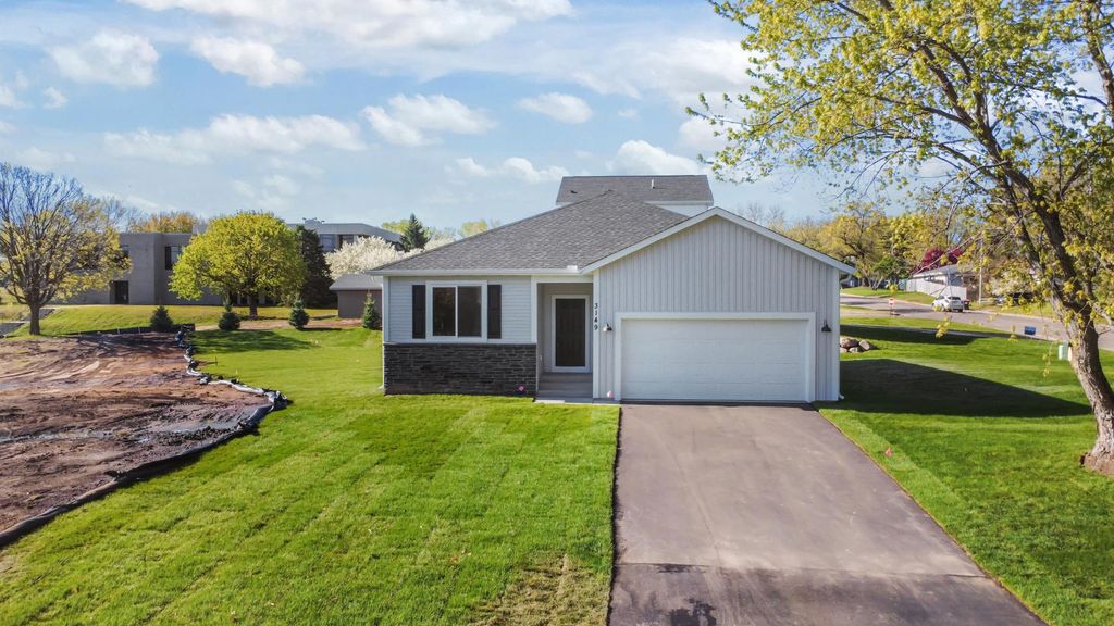 3149 Seminary Drive, New Brighton, MN 55112 — exterior
