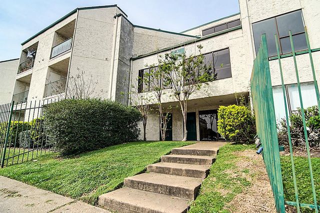 2818 S Bartell Drive 312, Houston, TX 77054