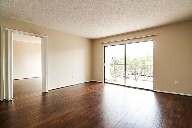 2818 S Bartell Drive 312, Houston, TX 77054