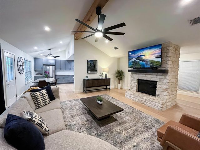 1701 Woodwind LN, Austin, TX 78758