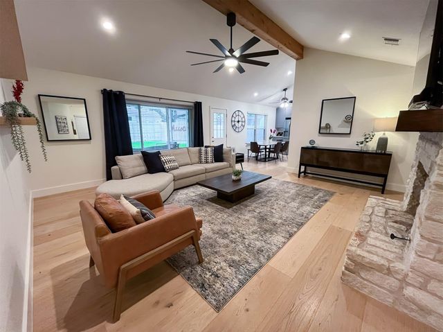 1701 Woodwind LN, Austin, TX 78758