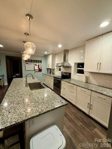 4632 Lynwood Road, Sherrills Ford, NC 28673