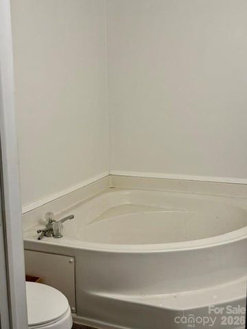 4632 Lynwood Road, Sherrills Ford, NC 28673