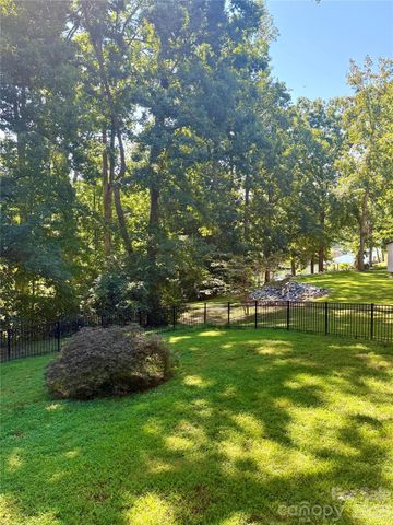 4632 Lynwood Road, Sherrills Ford, NC 28673