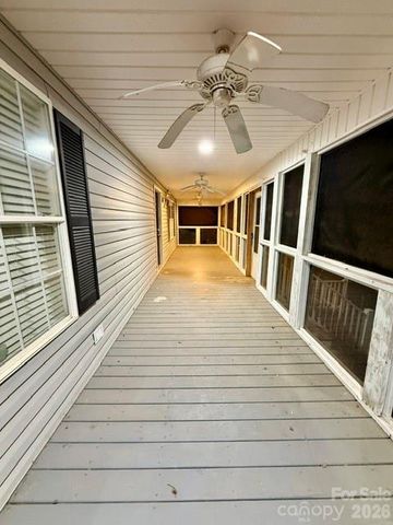 4632 Lynwood Road, Sherrills Ford, NC 28673