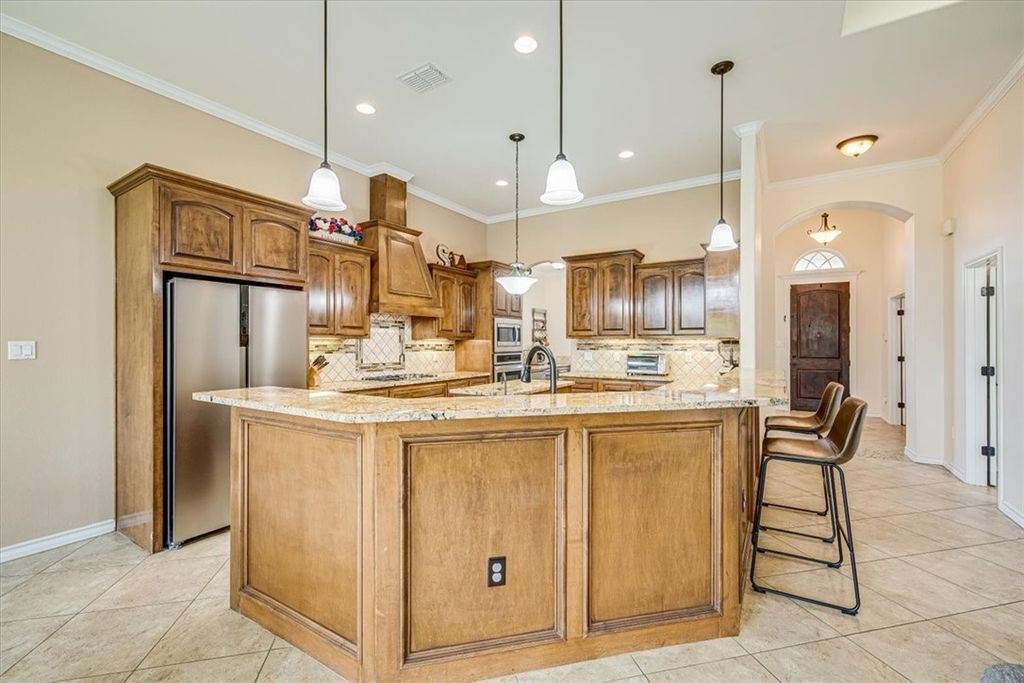 7522 S Lake Dr, Corpus Christi, TX 78414 — photo 2