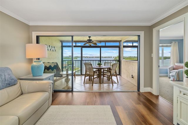 8911 MIDNIGHT PASS ROAD 409, Sarasota, FL 34242