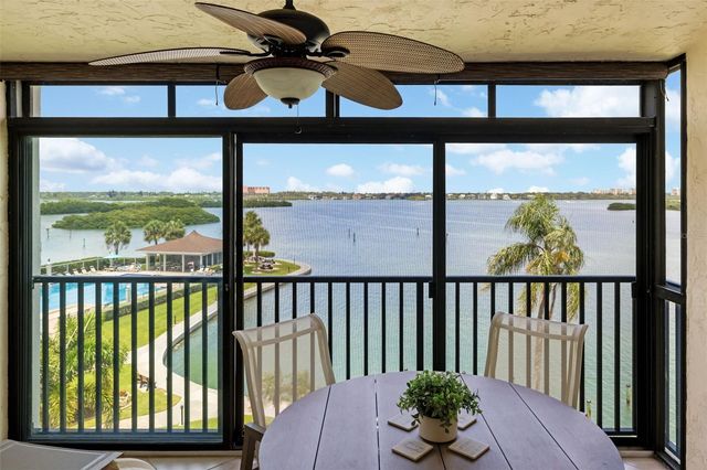 8911 MIDNIGHT PASS ROAD 409, Sarasota, FL 34242