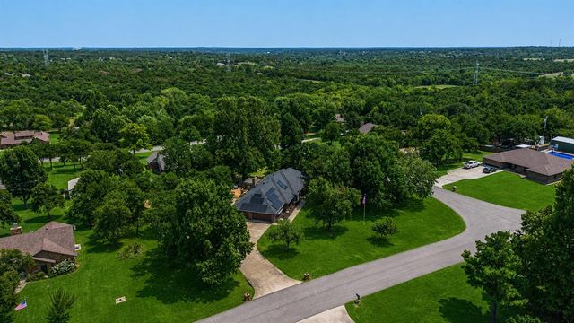 8008 Forest Lane, Oklahoma City, OK 73150