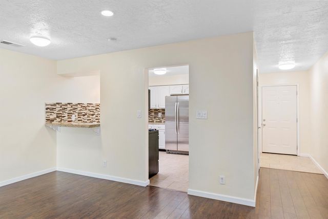 681 Stallion Road SE, Rio Rancho, NM 87124