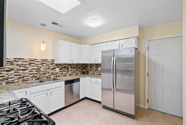 681 Stallion Road SE, Rio Rancho, NM 87124