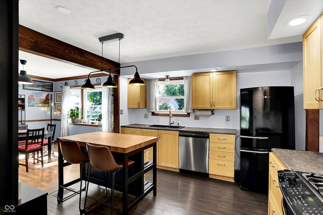 1045 Madrid Road, Greenwood, IN 46143