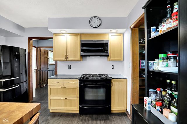 1045 Madrid Road, Greenwood, IN 46143