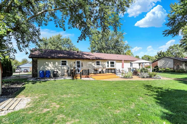 1045 Madrid Road, Greenwood, IN 46143