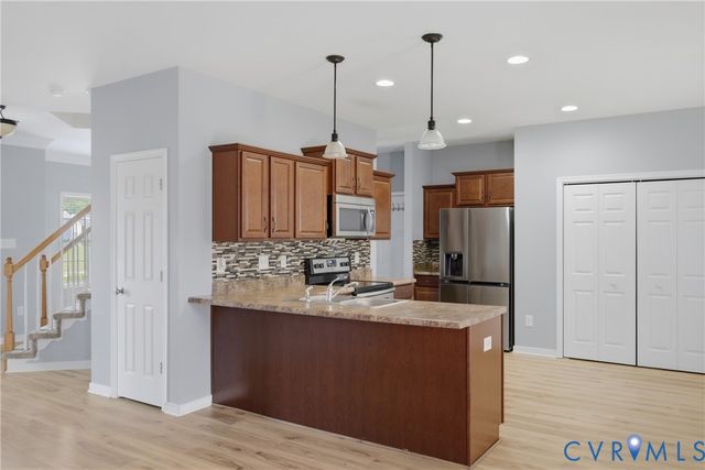 7037 Autumn Point Dr, North Chesterfield, VA 23234