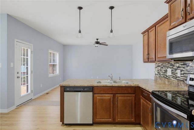 7037 Autumn Point Dr, North Chesterfield, VA 23234