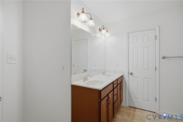 7037 Autumn Point Dr, North Chesterfield, VA 23234