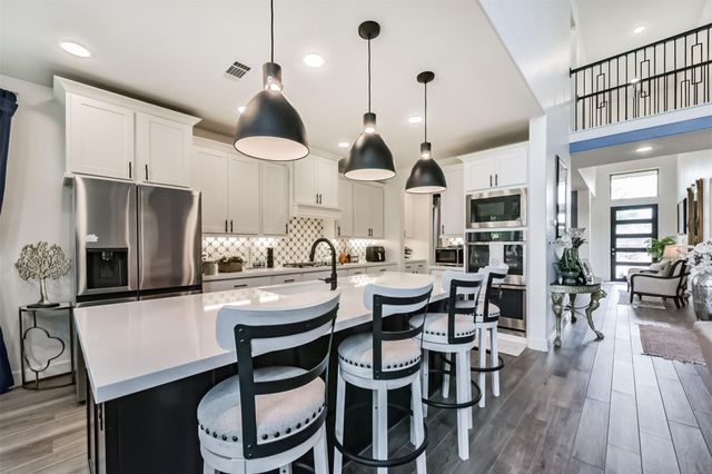 27208 Starry Oaks Drive, Magnolia, TX 77354