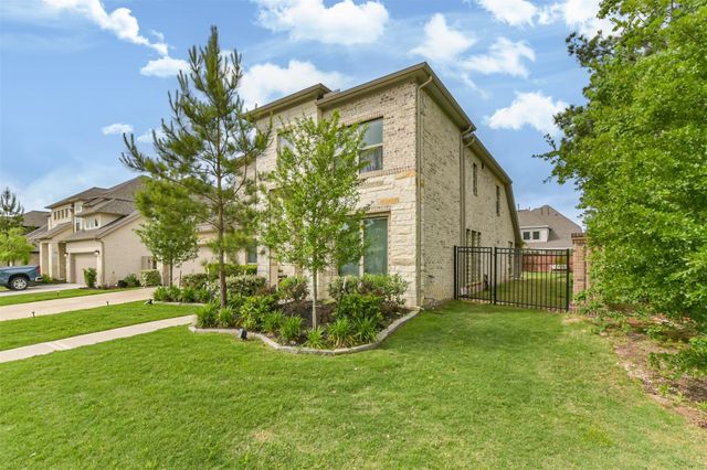 27208 Starry Oaks Drive, Magnolia, TX 77354
