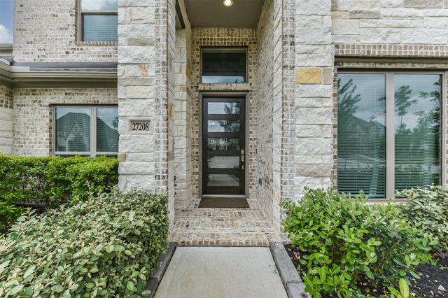 27208 Starry Oaks Drive, Magnolia, TX 77354