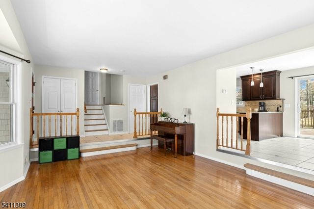 42 Arden Ct, Berkeley Heights Twp., NJ 07922